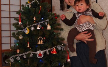 クリスマスツリーを飾って。